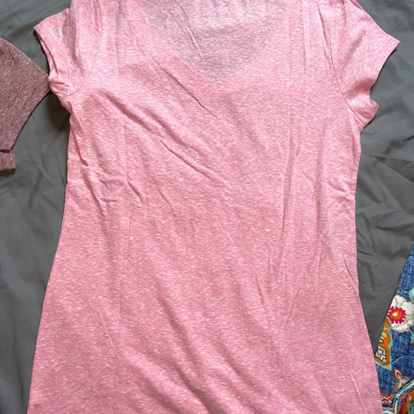 Two No Boundaries V-Neck T-Shirts (Juniors LL - Picture 9 of 9